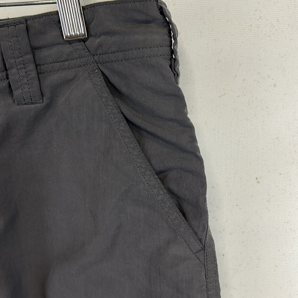 Orvis Classic Collection cargo shorts.  32 - Picture 5 of 16